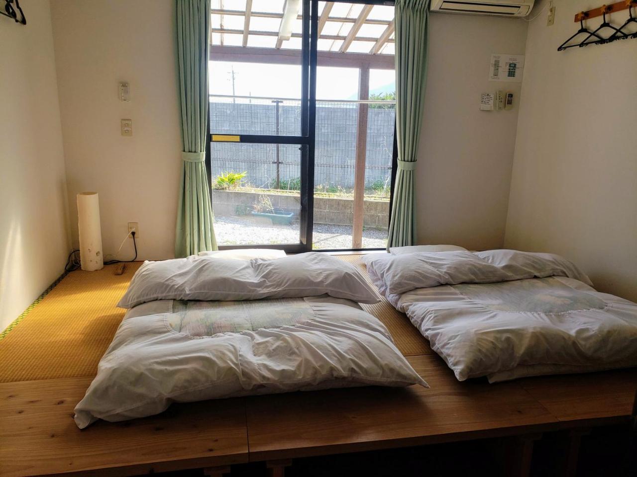 Yakushima Youth Hostel Exterior photo