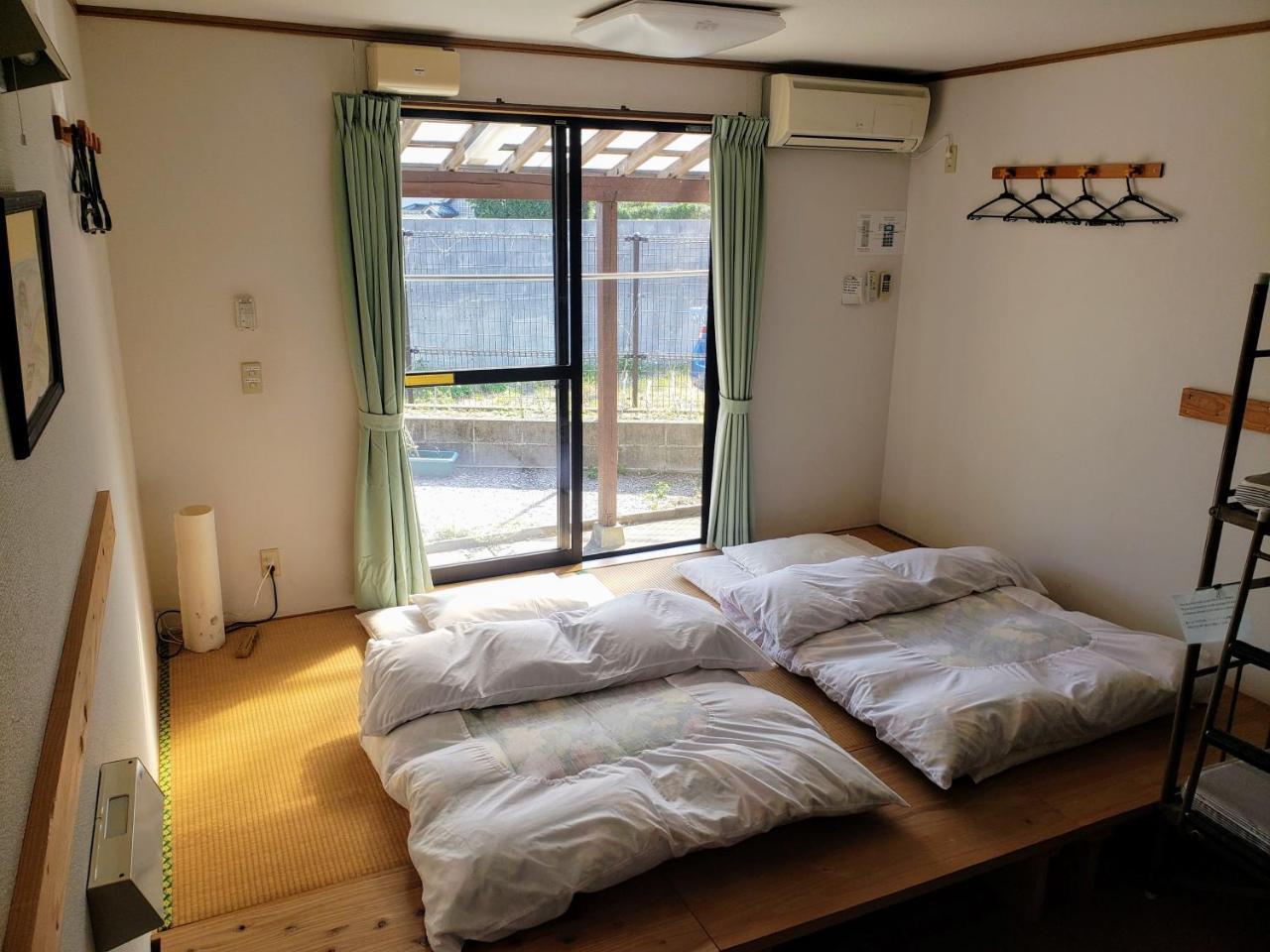 Yakushima Youth Hostel Exterior photo